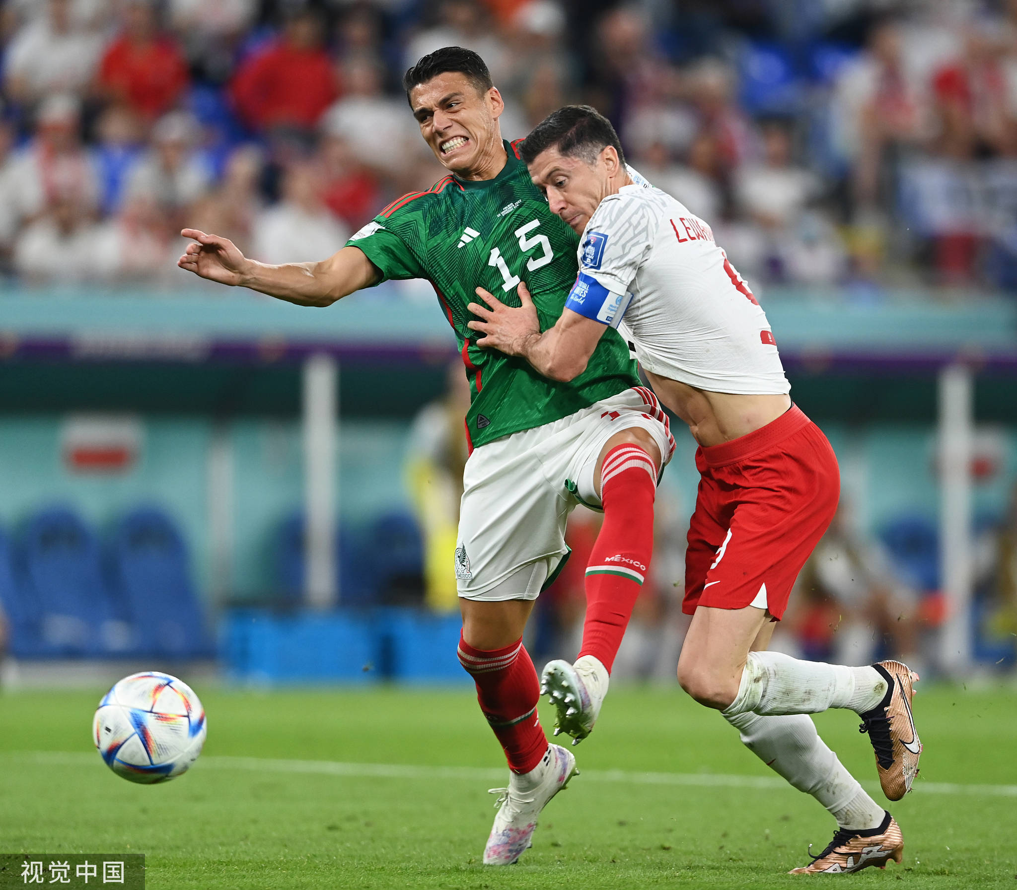 关于中国队不断突破！，莱万多夫斯基连续十二场比赛得分超过出色防守再创辉煌时刻的信息