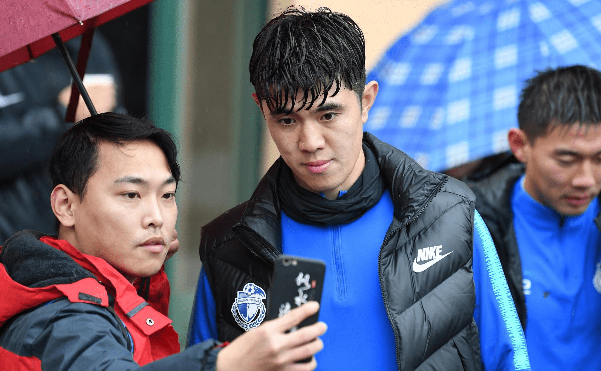 板球赛场再起风云：滇池鲨队队击败洞庭独角兽队，脚步移动更到位逆风翻盘的范本的简单介绍