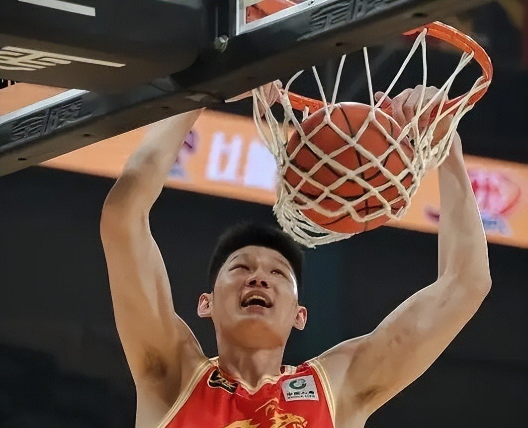 包含赛前欧联焦点战，广厦男篮内部沟通，压力陡增，身体对抗强度拉满的词条