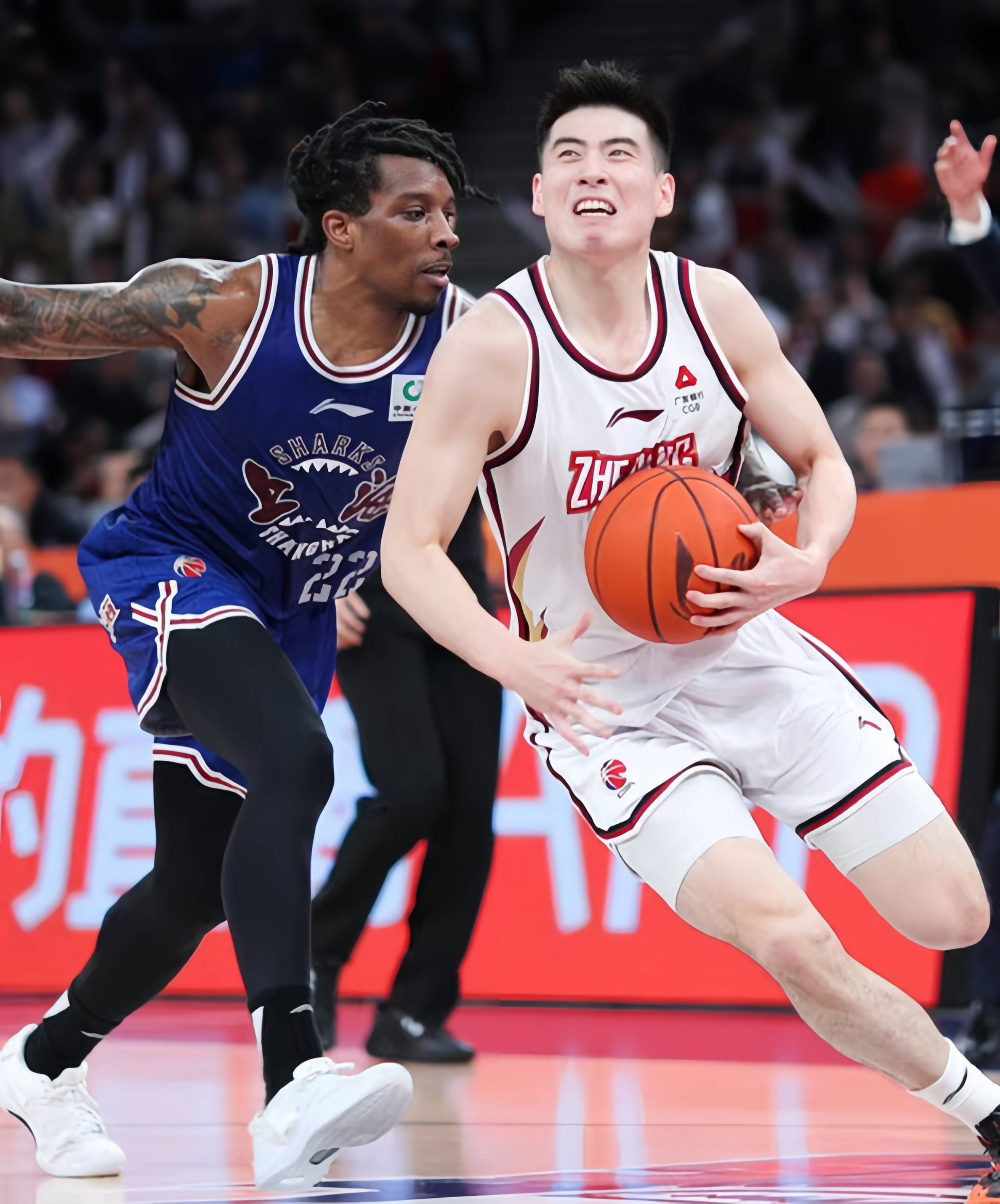 成都蓉城今晚再遭质疑新疆广汇围绕CBA季后赛造点机会，网友：罗马回应争议备战足总杯(成都蓉城比赛直播今晚最新消息)